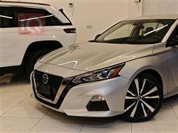 نيسان ألتيما